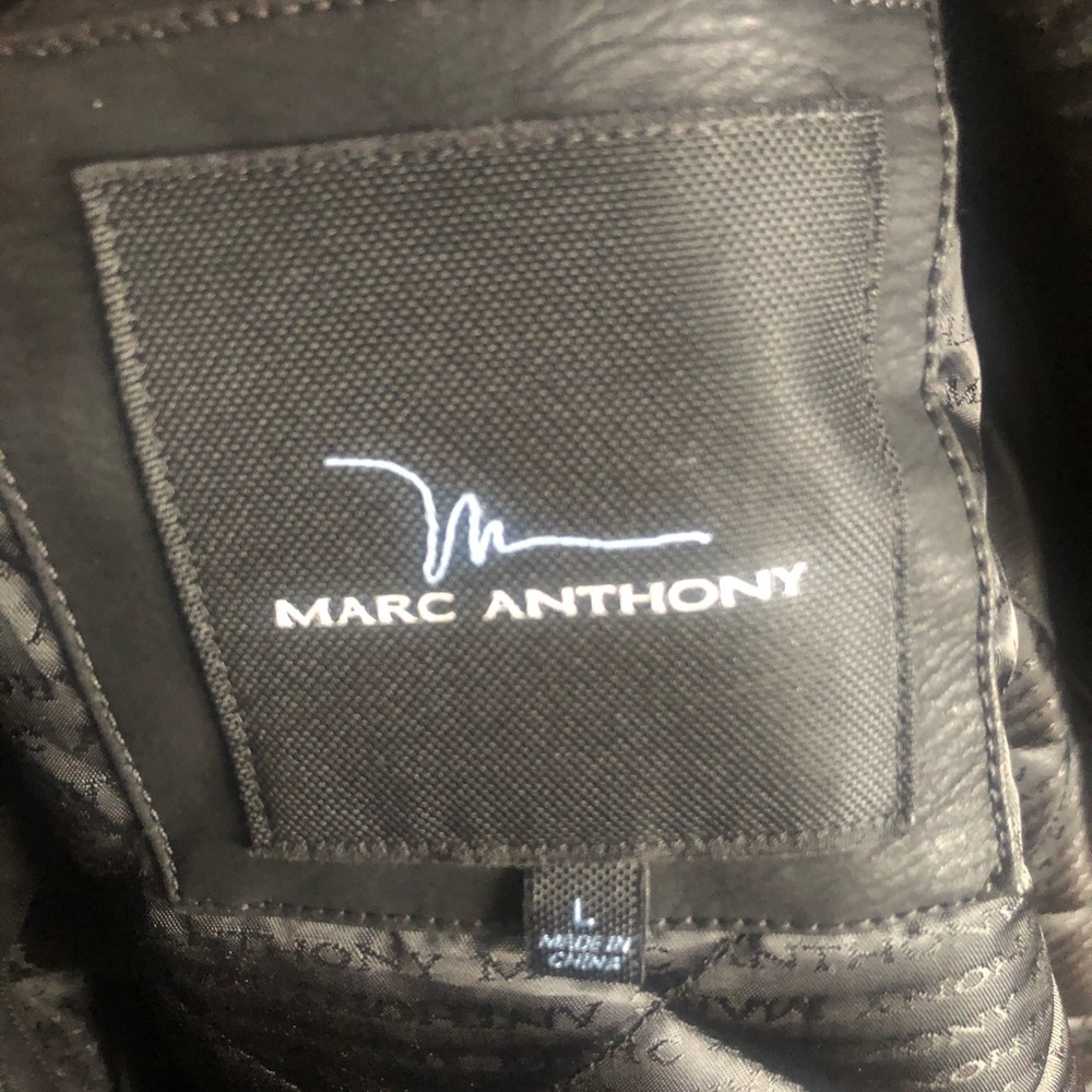 Men’s Jacket - Picture 2 of 3
